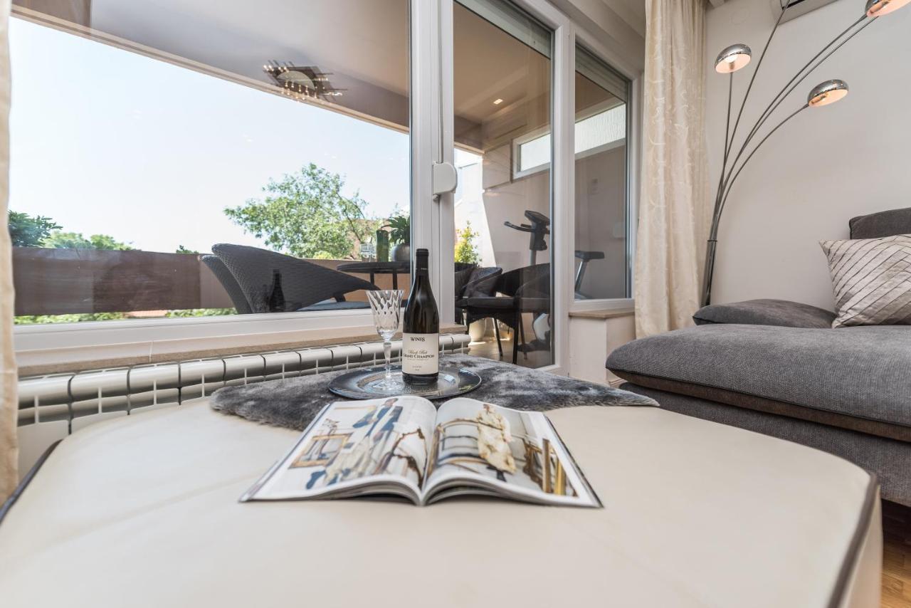 Marina Yacht Apartment Zadar Exterior photo